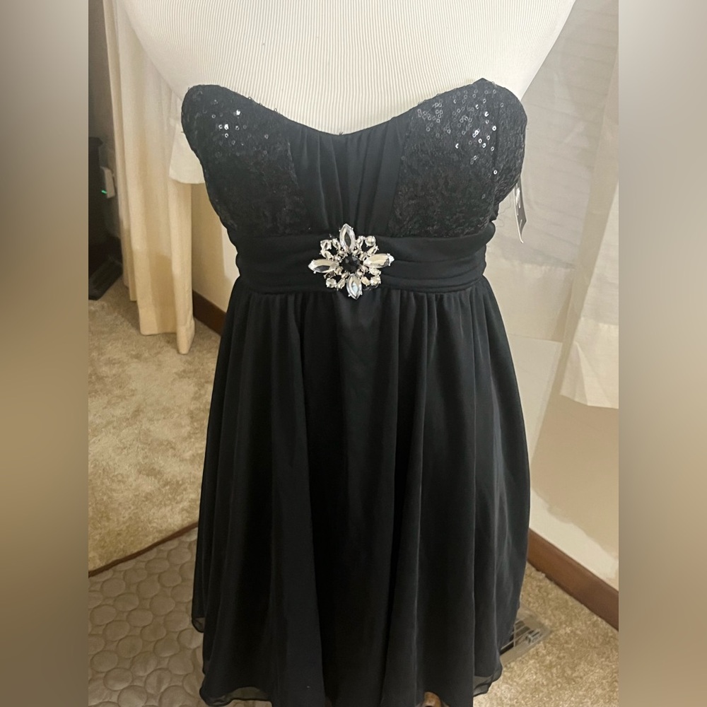 Brand new knee length prom dress